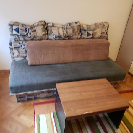 Private Cozy Room 1 With Shared Kitchen In Appartment, Downtown Belgrád Kültér fotó