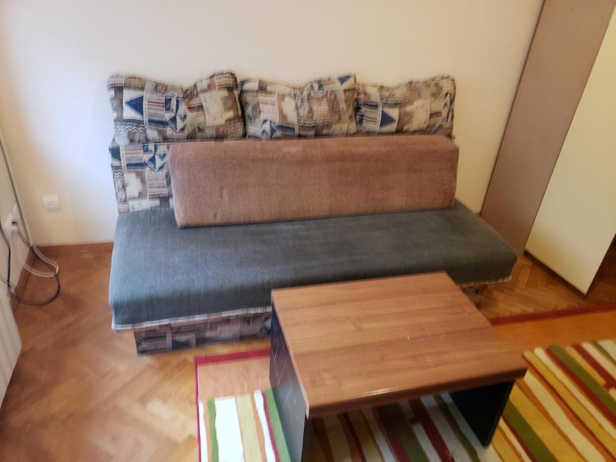 Private Cozy Room 1 With Shared Kitchen In Appartment, Downtown Belgrád Kültér fotó