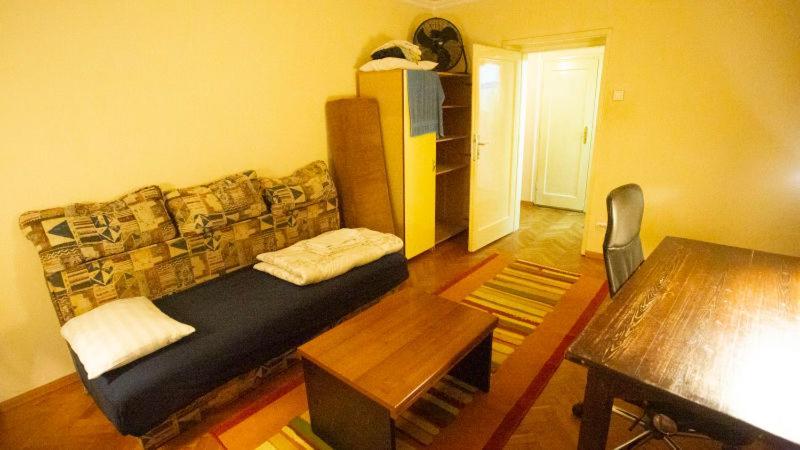 Private Cozy Room 1 With Shared Kitchen In Appartment, Downtown Belgrád Kültér fotó